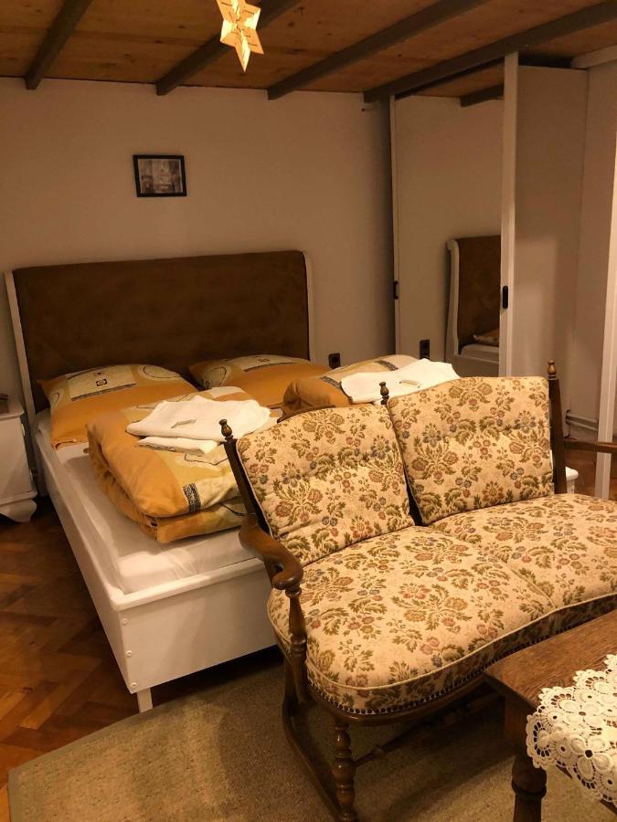 Ducville 2 Appartamento Braşov Esterno foto