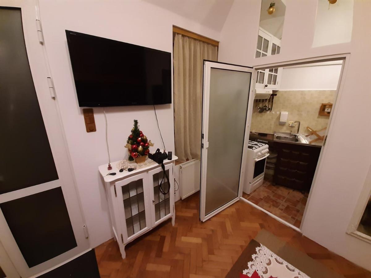 Ducville 2 Appartamento Braşov Esterno foto