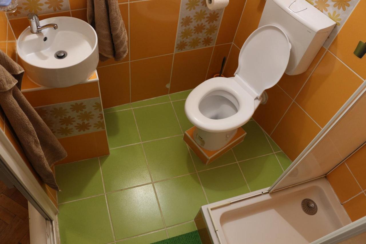 Ducville 2 Appartamento Braşov Esterno foto