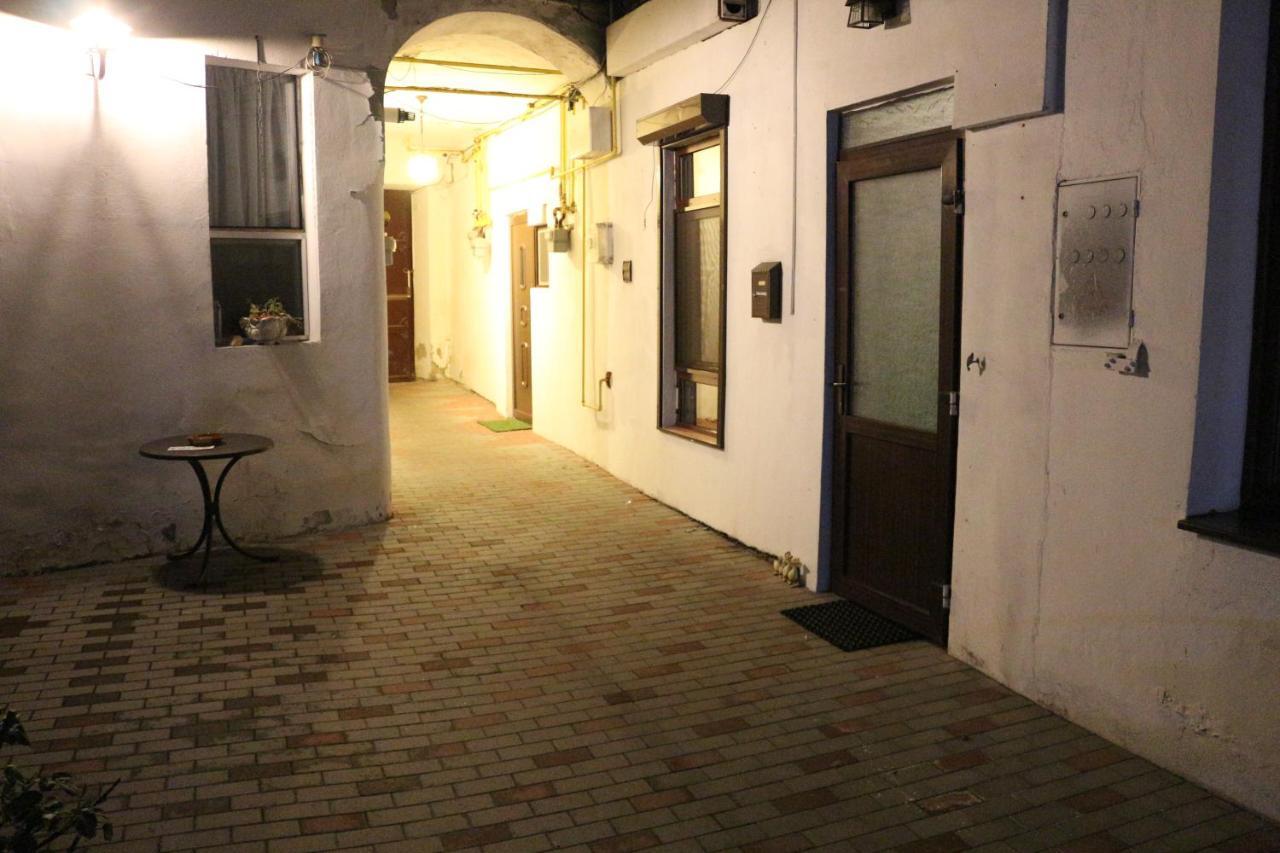 Ducville 2 Appartamento Braşov Esterno foto